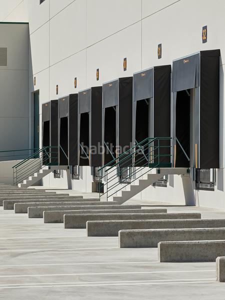 Foto 2be997f5-9c15-4e90-a3ef-6b56c243ca3a. Affitto capannone industriale con riscaldamento in Santa Oliva