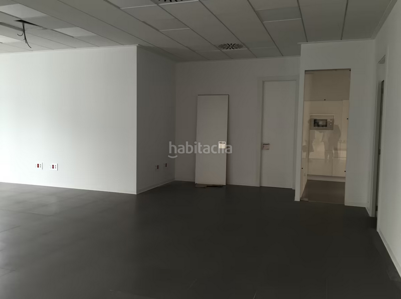 Foto acbb54c9-f3cb-4642-b833-66b9d2d1fe2c. Location bâtiment à usage industriel dans Museros