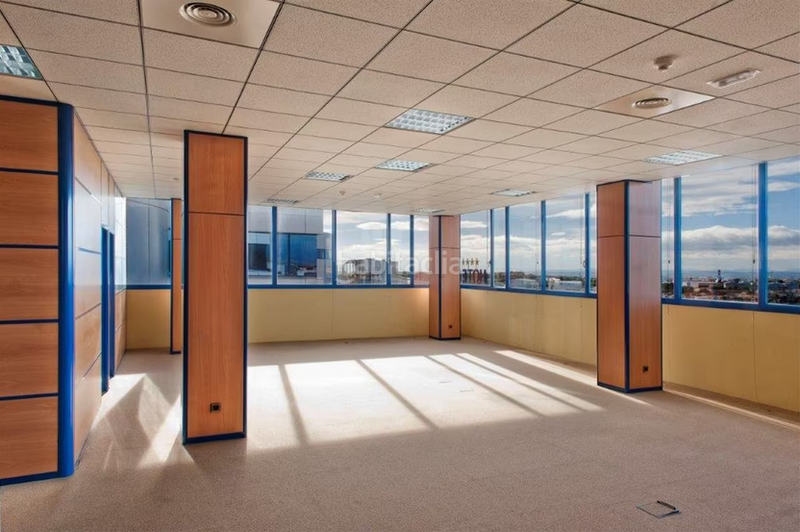 Foto 39c7ee0c-91e3-4775-8ae8-bac3b551760f. Rent office space in n/a in Parc Tecnològic Paterna