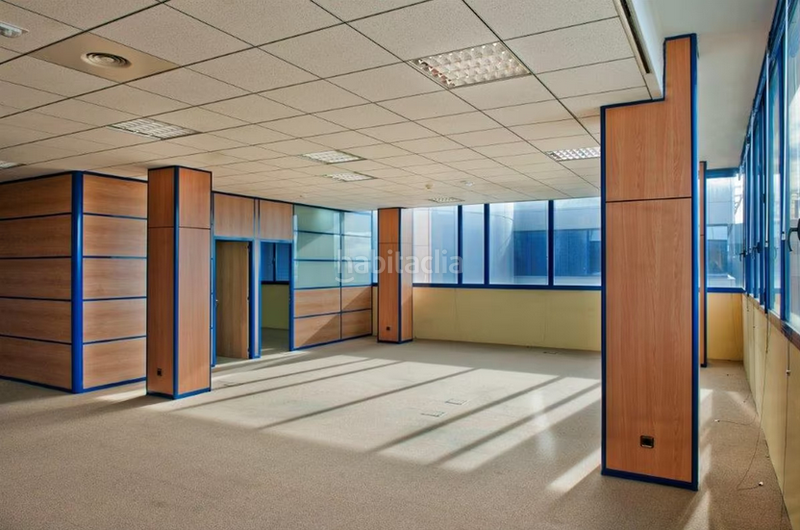 Foto 7de4f2db-5ce5-4cd2-8584-6f8379a6772d. Rent office space in n/a in Parc Tecnològic Paterna