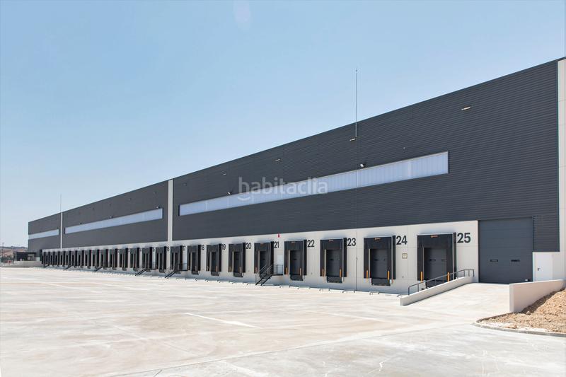 Foto 1eeb3a3e-2aa7-4c63-9917-855b909902ce. Rent industrial building in ronda sur 1 in Parque Cataluña Torrejón de Ardoz