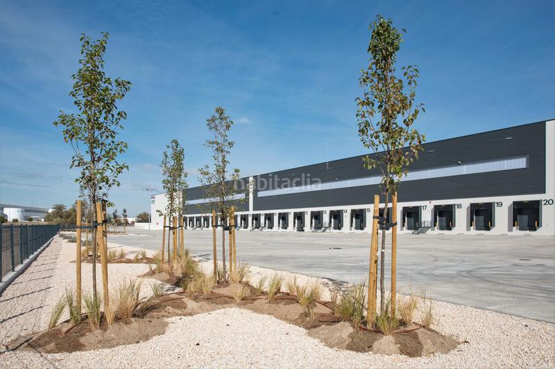 Foto 71c2d45d-3275-42d1-826a-67bb0f3e9586. Rent industrial building in ronda sur 1 in Parque Cataluña Torrejón de Ardoz