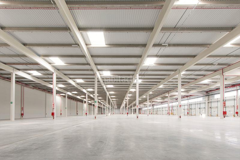 Foto 92a95805-5e26-46fb-b23f-79e1f0ec787a. Rent industrial building in ronda sur 1 in Parque Cataluña Torrejón de Ardoz