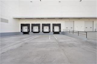 Rent Industrial building in Avenida de bonn 17. Alquiler de nave en calle bonn - el cañaveral