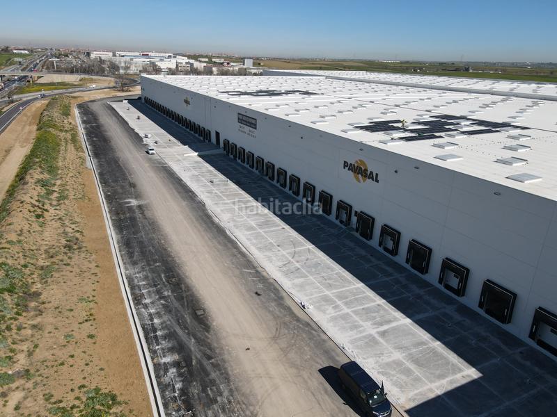 Foto 3bf1136c-8544-4957-b0d2-6b9d9689c86c. Rent industrial building in a-42 66 in La Dehesa de Moratalaz Illescas