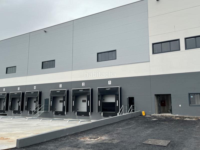 Foto 5a7091e3-8bf4-4ad9-97cb-ba2cde433c62. Affitto capannone industriale in camino de los afligidos 4 in Alcalá de Henares