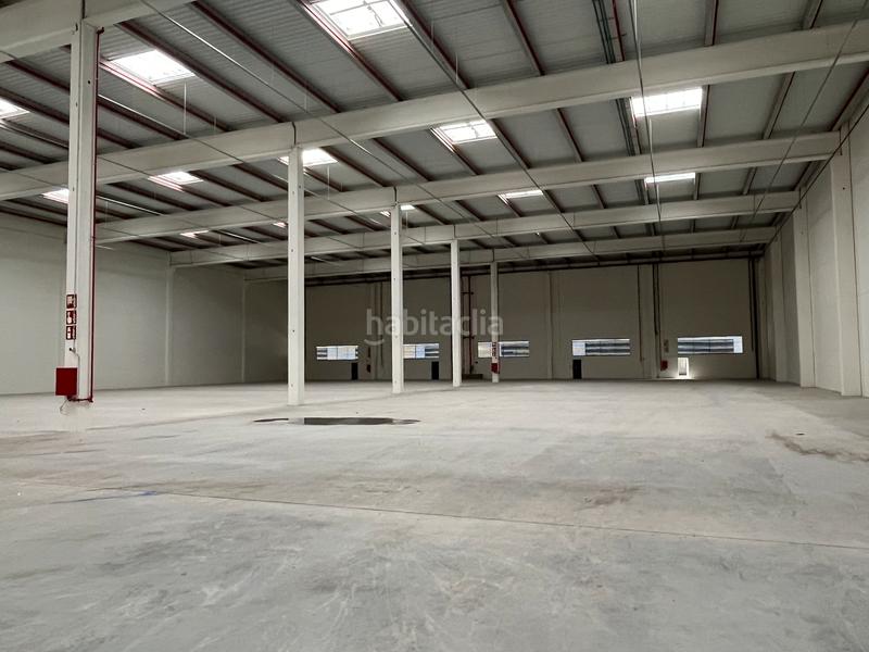Foto 0341b915-633f-4378-b039-e03d1be71b88. Rent industrial building in camino de los afligidos 4 in Alcalá de Henares