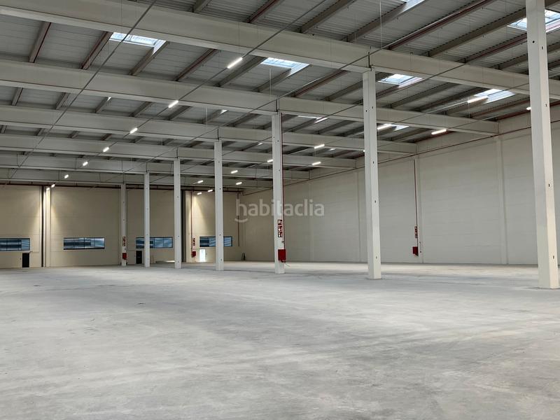 Foto 24cd58e9-fcec-45fa-8925-1742e211a915. Rent industrial building in camino de los afligidos 4 in Alcalá de Henares
