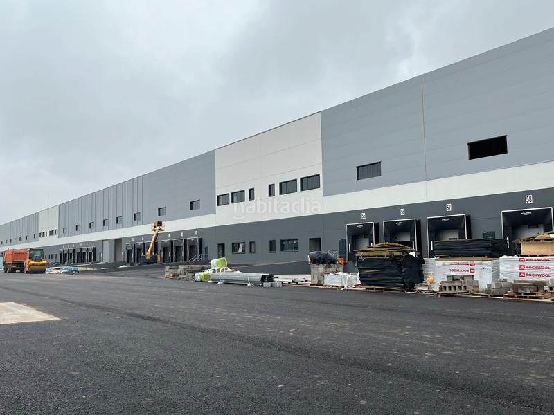 Foto d46ace95-4b54-4c35-9d2c-9744caa46f83. Rent industrial building in camino de los afligidos 4 in Alcalá de Henares