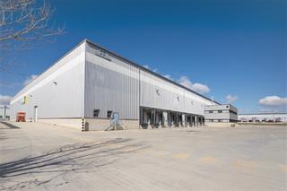 Location Bâtiment à usage industriel à I-7 111. Nave situado en torija, junto a las a-2