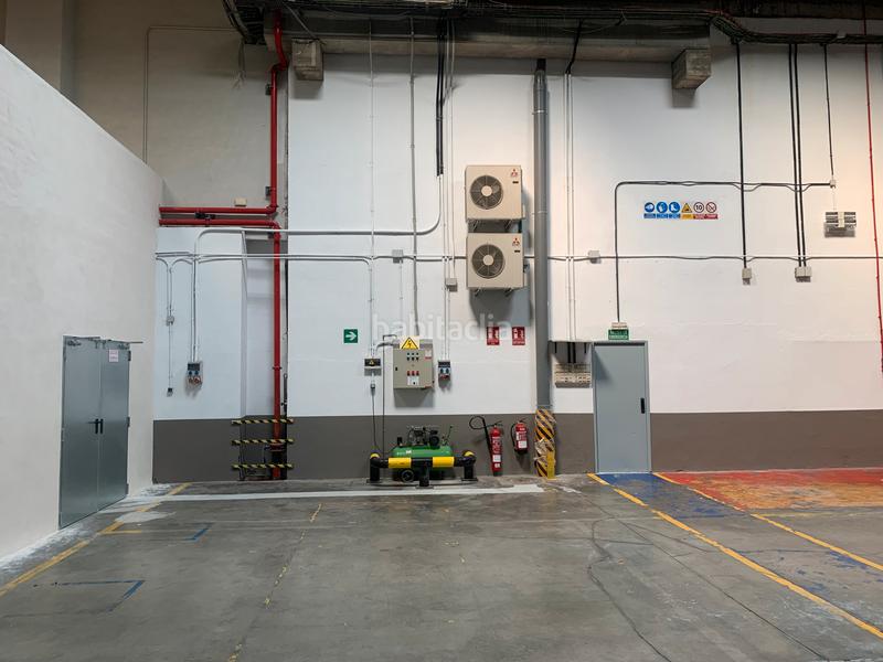 Foto 1ae48576-de7d-4428-b410-df2e9e9fb92d. Location bâtiment à usage industriel dans calle de rumanía 1 dans Coslada