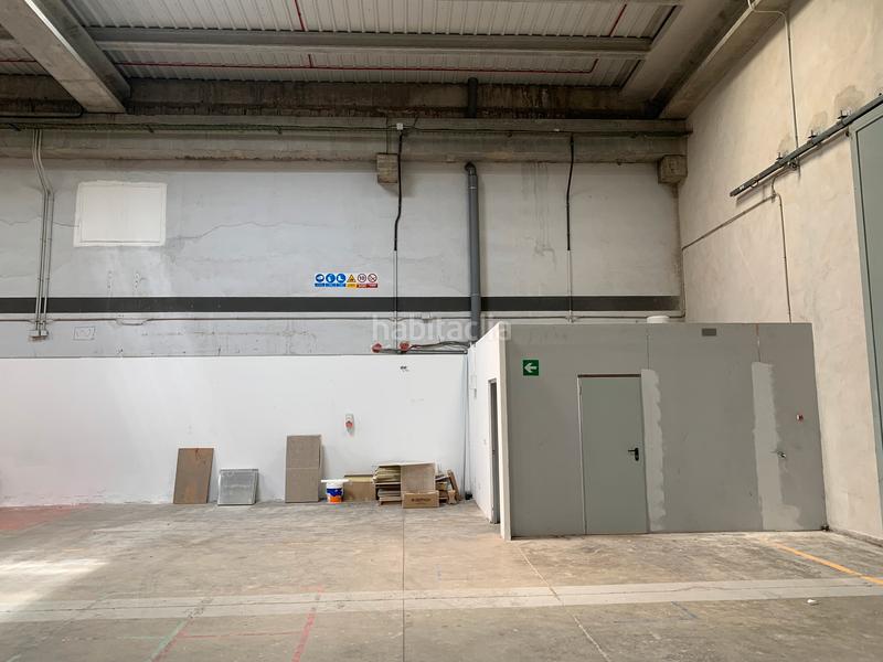 Foto 2e73ca2d-131e-458b-88fb-811ca1e3bd2c. Location bâtiment à usage industriel dans calle de rumanía 1 dans Coslada