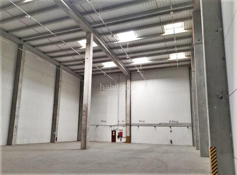 Foto ab217d9e-73c9-4f85-9556-ec7b05918fa2. Location bâtiment à usage industriel dans calle de rumanía 1 dans Coslada