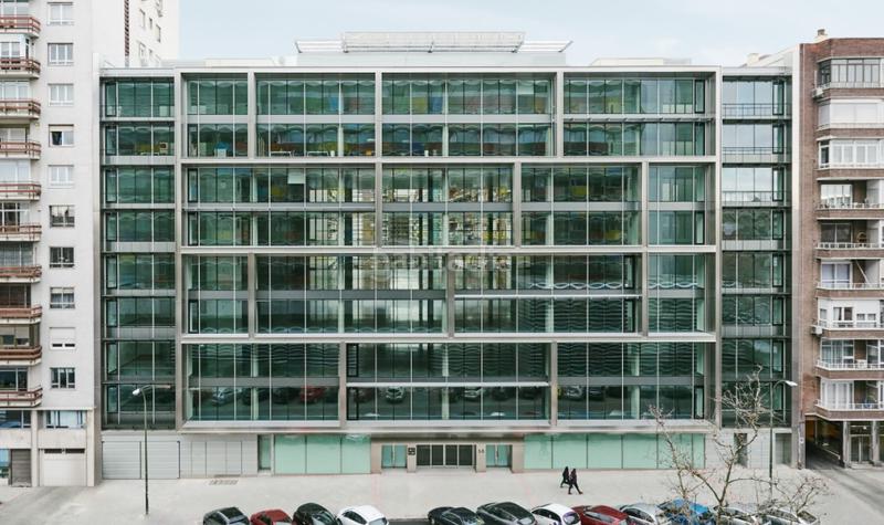 Foto a3e3b617-2373-4c8f-95ec-720fe3a32fc2. Location bureau dans calle de estébanez calderón 3 dans Madrid