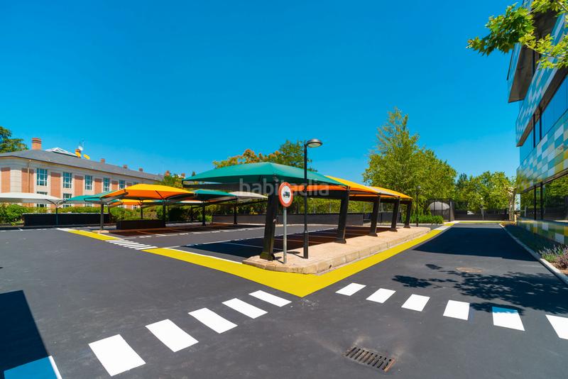 Foto 19ff1e5e-cfab-4518-afb7-eb1fb639a735. Miete büro in calle de basauri 17 in La Florida - El Plantío Madrid