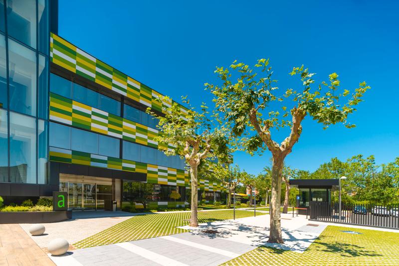 Foto dd1bd114-0680-4e0d-baa8-ad2e400ce6cd. Rent office space in calle de basauri 17 in La Florida - El Plantío Madrid