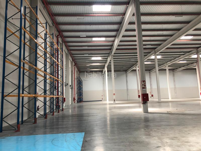 Foto 50e9f6bb-be5a-4bbf-ae4c-bcab62945342. Lloguer nau industrial a calle de los tapiceros 1 a San Fernando de Henares