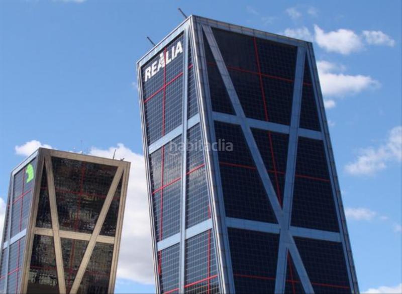 Foto 27e0c53e-4e1f-48cf-9478-0013fb6e66cf. Alquiler oficina en paseo de la castellana 216 oficinas disponibles en torre realia en Madrid