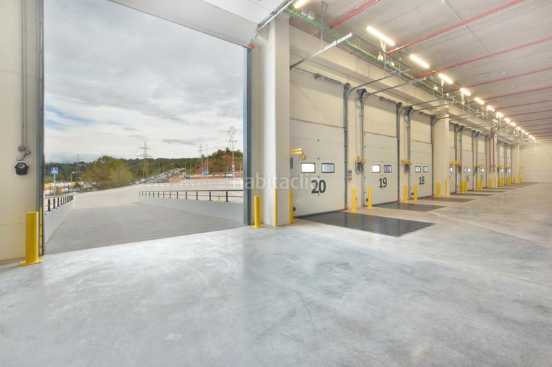 Foto bd4bbd4a-cc46-4ee6-8b5f-eb6cc154a7ba. Alquiler nave industrial en carrer circumval•lació 3 alquiler de nave en Castellbisbal