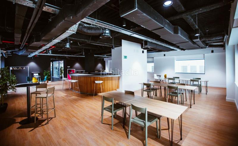 Foto 78d58f45-cf52-401e-bdcc-4165ba4eabdc. Affitto ufficio in calle de torregalindo 1 in Nueva España Madrid