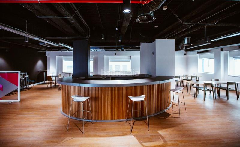 Foto 47fd7859-ccac-4324-a2ee-8cb3f7cb9a3f. Alquiler oficina en calle de torregalindo 1 edificio de oficinas en la calle torregalindo en Madrid