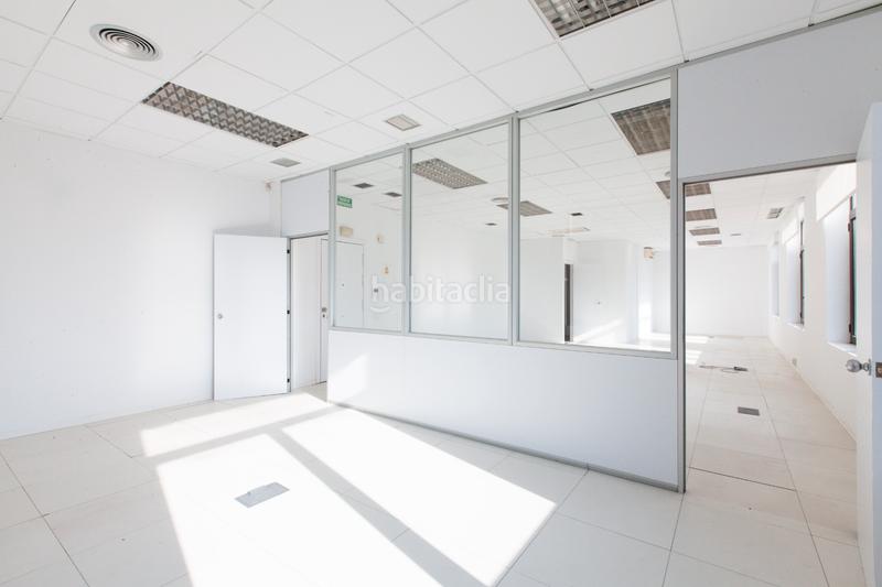 Foto 23ab47b8-b4f1-45ee-9b2d-c7a4c67f3e7a. Location bureau dans plaça de catalunya 21 dans Gòtic Barcelona