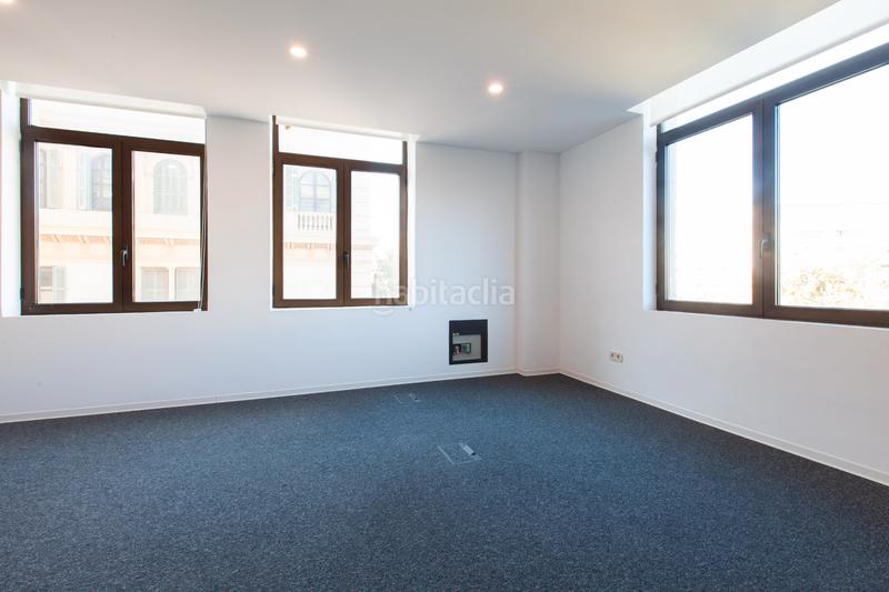 Foto d442ec49-8566-4069-83d2-885c21ca1a73. Miete büro in plaça de catalunya 21 in Gòtic Barcelona