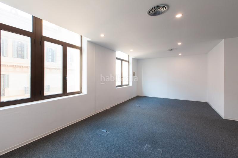 Foto 0dd3b1fd-0de7-4847-9476-47d8e3dd8a90. Rent office space in plaça de catalunya 21 in Gòtic Barcelona