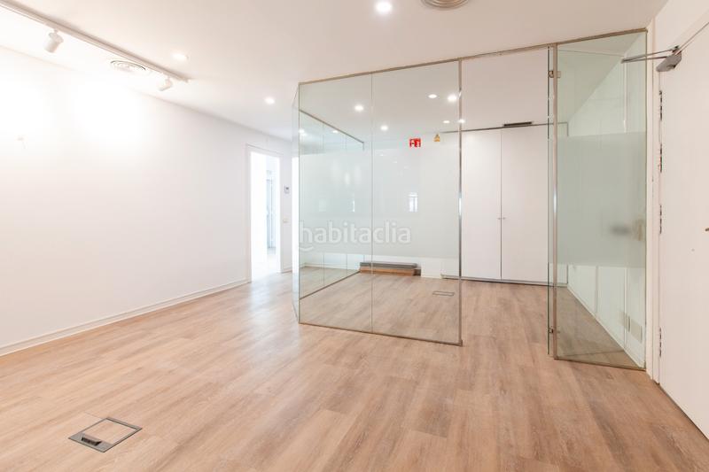 Foto 1d81f576-ff1d-439c-9daa-97c6c0cb3ea9. Rent office space in plaça de catalunya 21 in Gòtic Barcelona