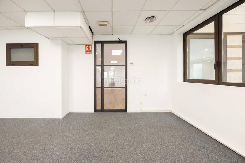 Foto 40b3da39-157e-4361-82ef-7f697c0076c7. Rent office space in plaça de catalunya 21 in Gòtic Barcelona