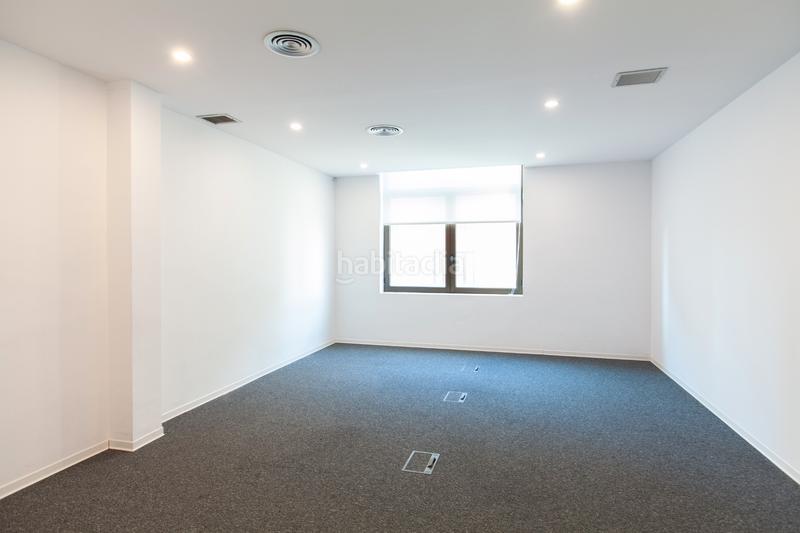 Foto 539e3d23-ca6d-4283-b68c-da2837638c05. Rent office space in plaça de catalunya 21 in Gòtic Barcelona