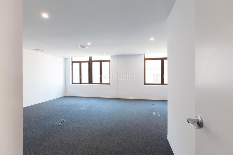 Foto b12a3f6c-7a78-46ce-adfb-d0871c682c21. Rent office space in plaça de catalunya 21 in Gòtic Barcelona