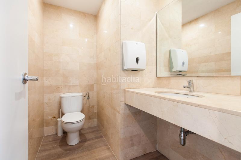 Foto b25038dc-6470-4c82-8946-e46d80bd80e4. Rent office space in plaça de catalunya 21 in Gòtic Barcelona