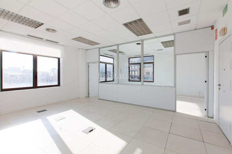 Foto de53e7d7-811d-4127-b6d6-0bef69f1f15d. Rent office space in plaça de catalunya 21 in Gòtic Barcelona