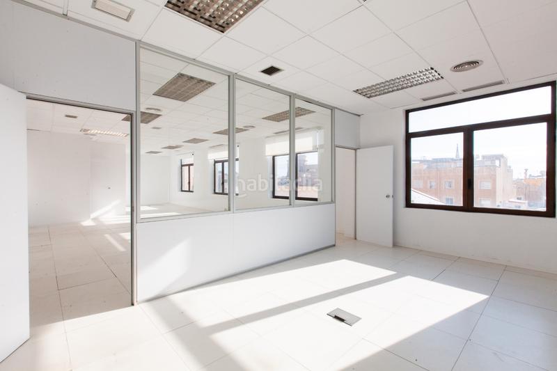 Foto eb36947d-b7ec-42fe-9b22-e63ec3e37d91. Rent office space in plaça de catalunya 21 in Gòtic Barcelona