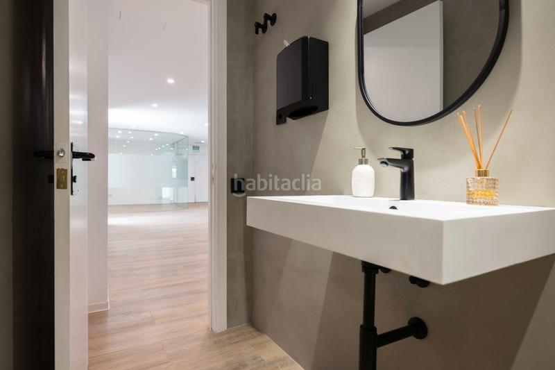 Foto fc1aaf71-a89f-4f34-8347-b14e9c0f3da4. Rent office space in plaça de catalunya 21 in Gòtic Barcelona