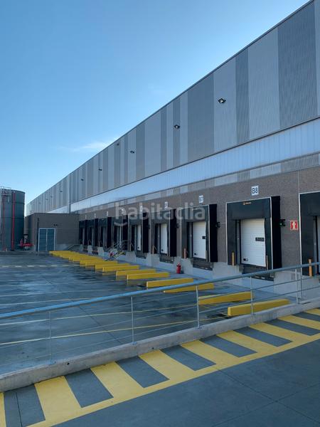 Foto a18ffca1-25b2-45f6-8413-30f10ce6577a. Miete fabrikhalle mit heizung in Sant Esteve Sesrovires