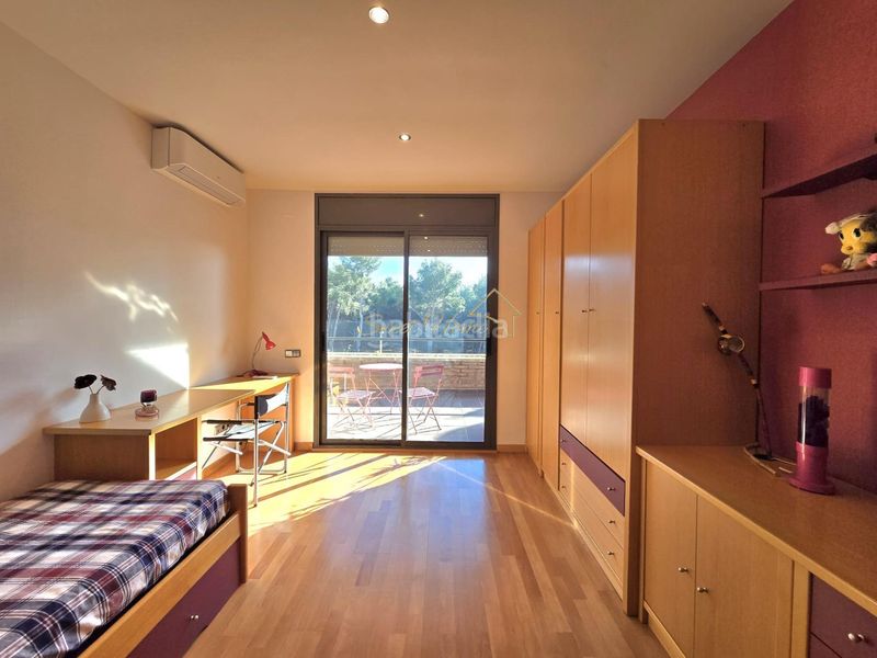 Foto 9b71be4f-8f9f-46f3-9705-d5abad98afdb. Casa amb calefacció aparcament piscina a Teià