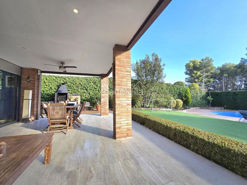 Foto b69724ac-073d-482b-a829-7e016d6223be. Casa amb calefacció aparcament piscina a Teià