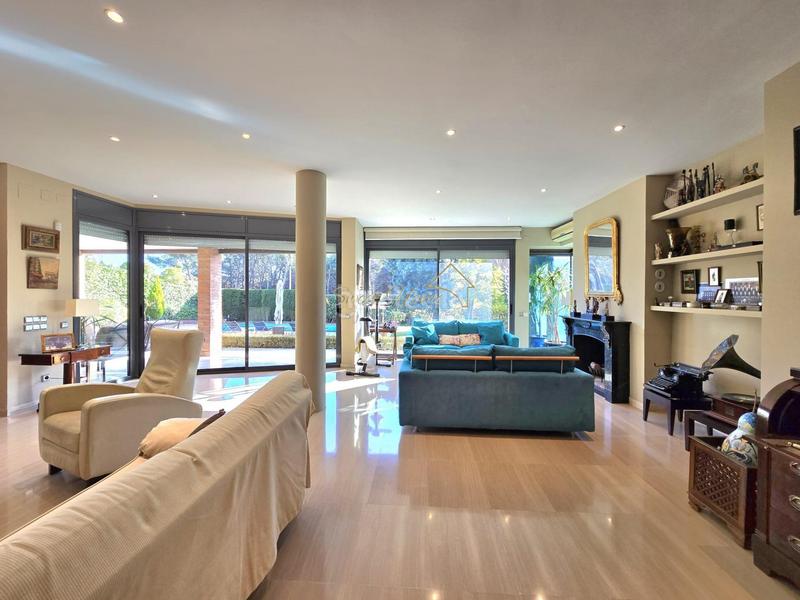 Foto c9081399-494e-484b-a678-b5e1c30cde10. Casa  chalet exclusiva y privada, en Teià