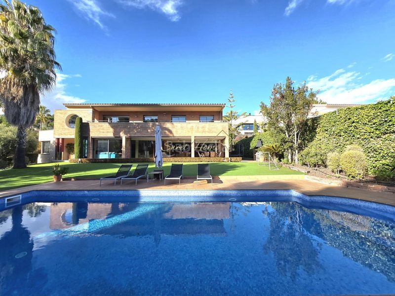 Foto cc668d3b-b9ad-4272-9dc7-0fe37be729fd. Casa amb calefacció aparcament piscina a Teià