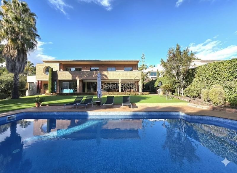 Foto d6f94ca2-6712-4788-9955-6cbfaf2fd60b. Casa amb calefacció aparcament piscina a Teià