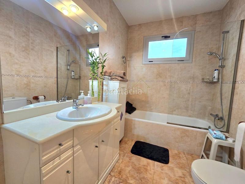 Foto 68e8ad81-c41a-4d16-85a0-ebec4fa9c819. Casa amb calefacció a Centre-Nucli Antic Premià de Mar