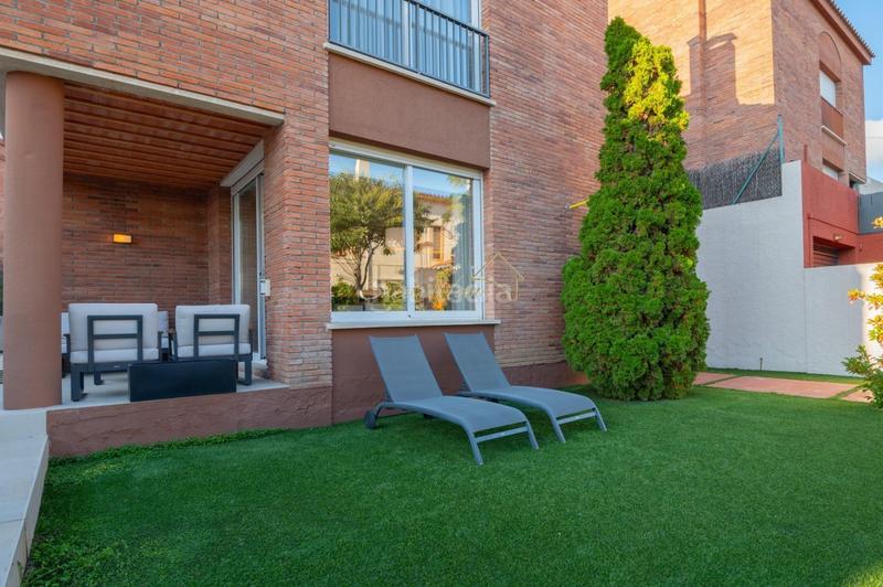 Foto 346d5336-ddd2-46d3-9d6f-f5a8a2175c0f. Haus mit heizung parking pool in Califòrnia-Santa Madrona Masnou (El)