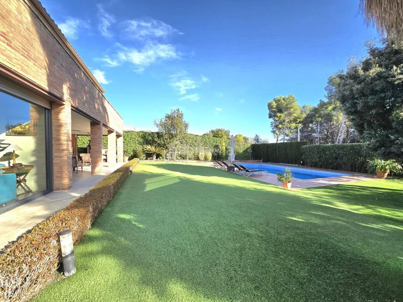 Foto 4f204da5-964d-44f0-b2ce-66c402a8612b. Casa amb calefacció aparcament piscina a Teià
