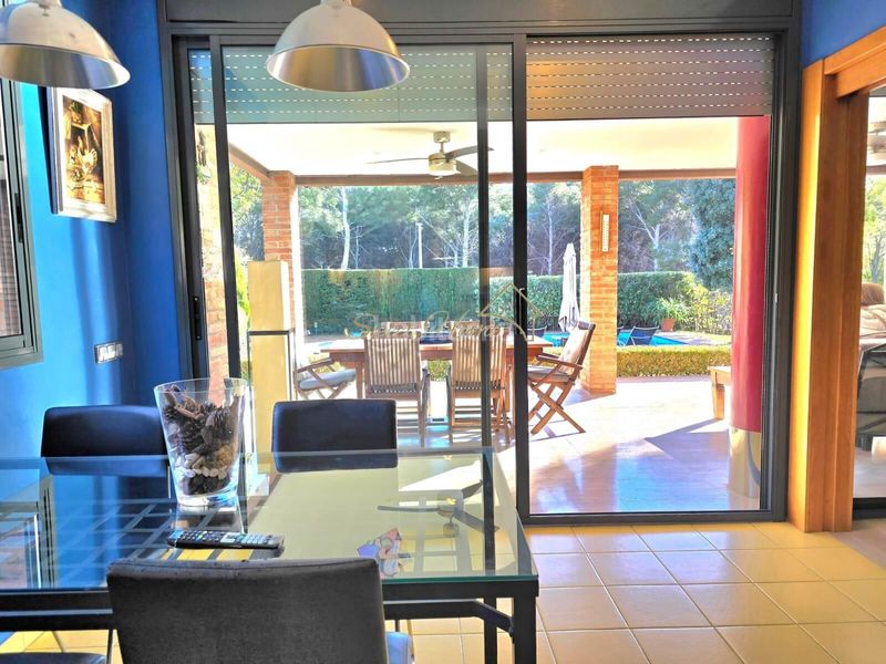 Foto 60f7e210-c48b-45e4-8ce8-9228855c87cc. Casa amb calefacció aparcament piscina a Teià