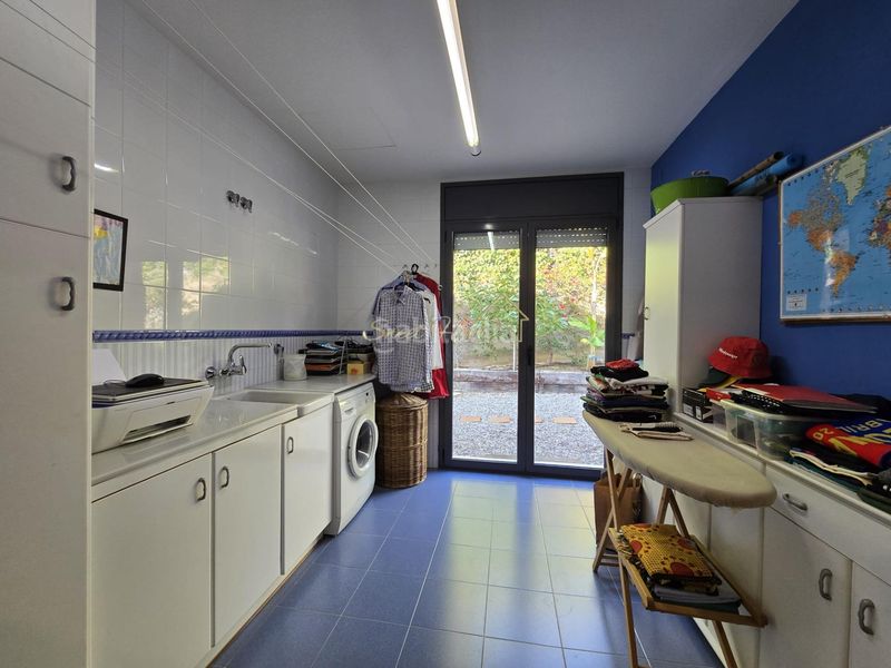 Foto b5436c4f-00e8-416b-8420-1354796ce156. Casa amb calefacció aparcament piscina a Teià