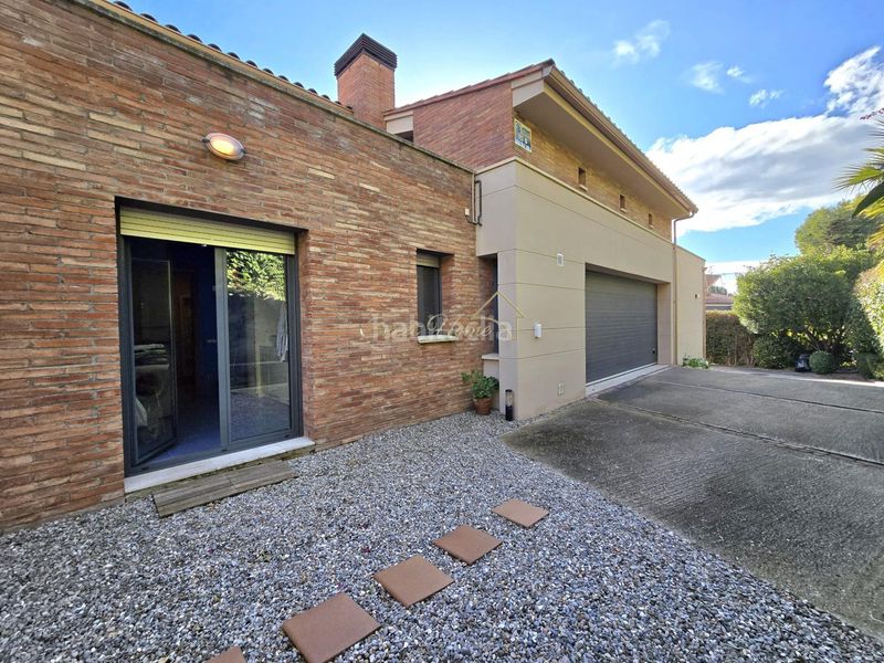 Foto c3790930-799c-48e2-b4de-8b3777a49bbe. Casa amb calefacció aparcament piscina a Teià
