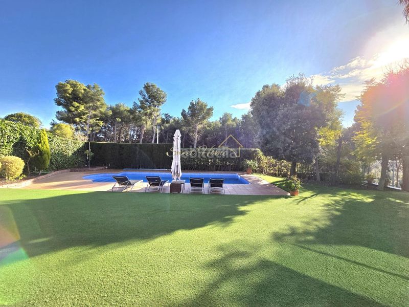 Foto f5890626-c0d0-421d-a234-d15848cb2592. Casa amb calefacció aparcament piscina a Teià