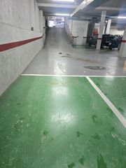 Aparcament cotxe  Carrer itàlia. Plaza de parking con trastero en venta en el centro de el masnou